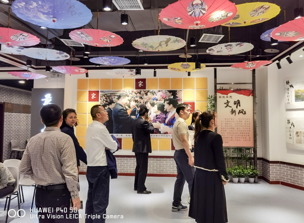 公司固定收益部黨支部、投行業(yè)務(wù)部黨支部、綜合事務(wù)部與金融（產(chǎn)業(yè)）基地保障黨支部開展聯(lián)合黨日活動